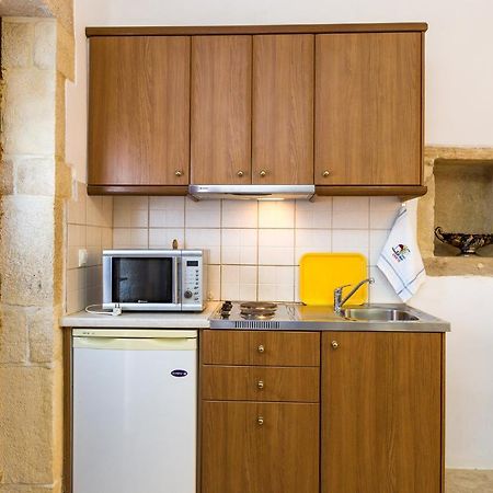 Enastron Guest House Rethymno  Bagian luar foto