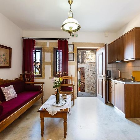 Enastron Guest House Rethymno  Bagian luar foto