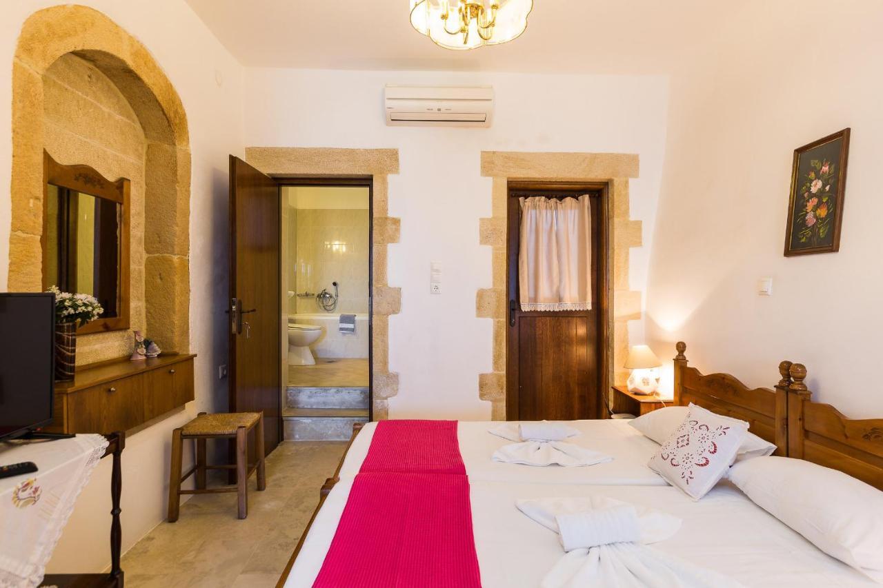 Enastron Guest House Rethymno  Bagian luar foto