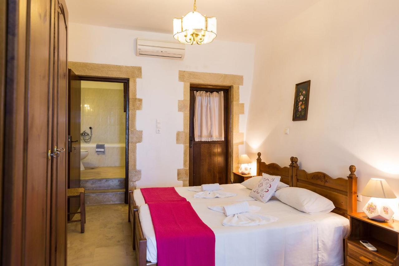 Enastron Guest House Rethymno  Bagian luar foto