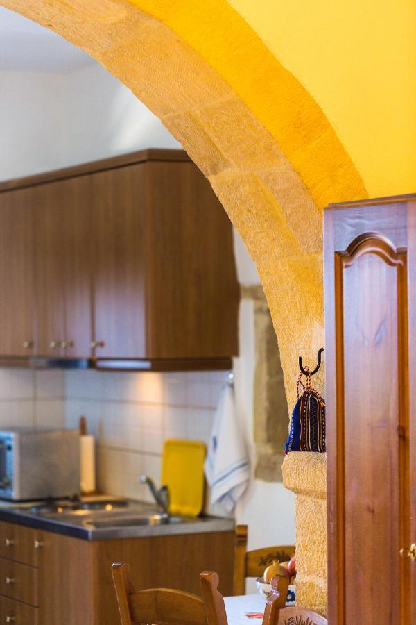 Enastron Guest House Rethymno  Bagian luar foto