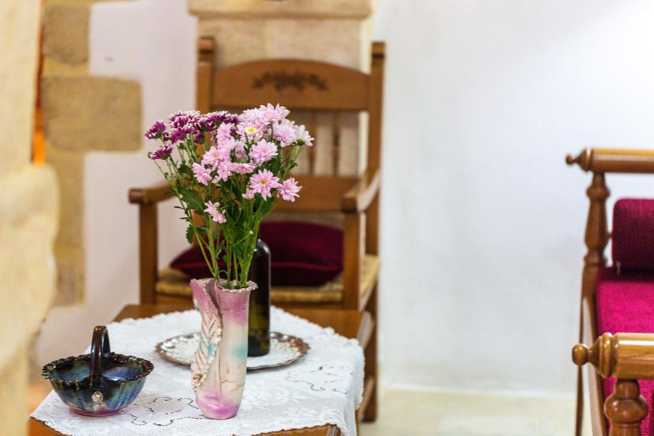 Enastron Guest House Rethymno  Bagian luar foto