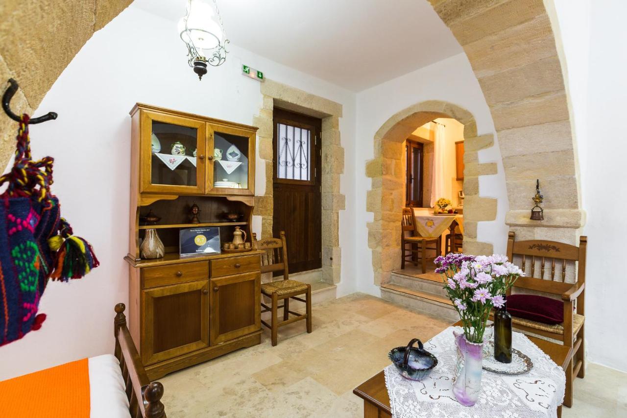 Enastron Guest House Rethymno  Bagian luar foto