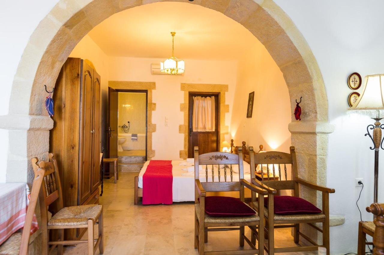 Enastron Guest House Rethymno  Bagian luar foto