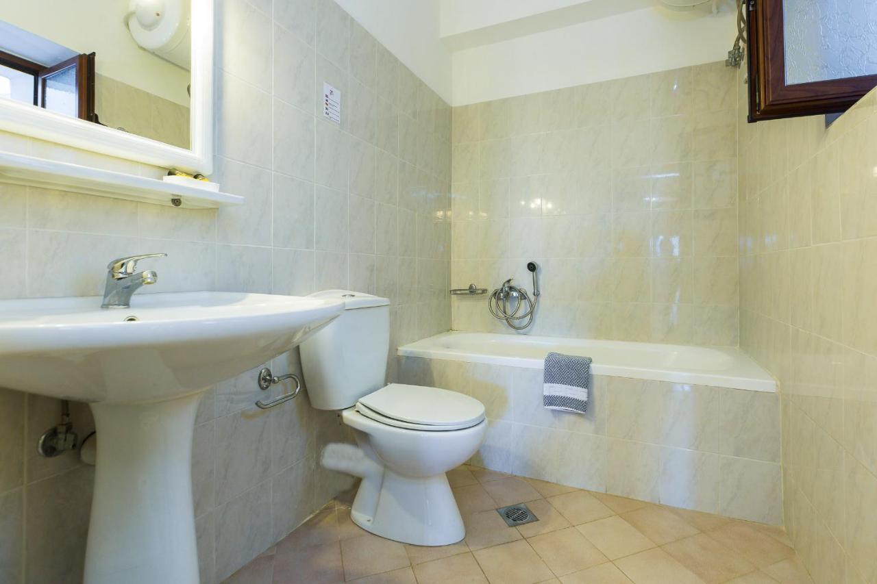 Enastron Guest House Rethymno  Bagian luar foto