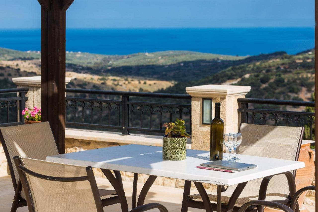 Enastron Guest House Rethymno  Bagian luar foto