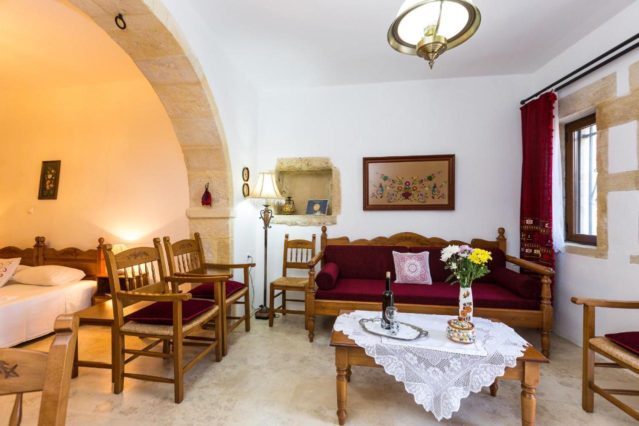 Enastron Guest House Rethymno  Bagian luar foto