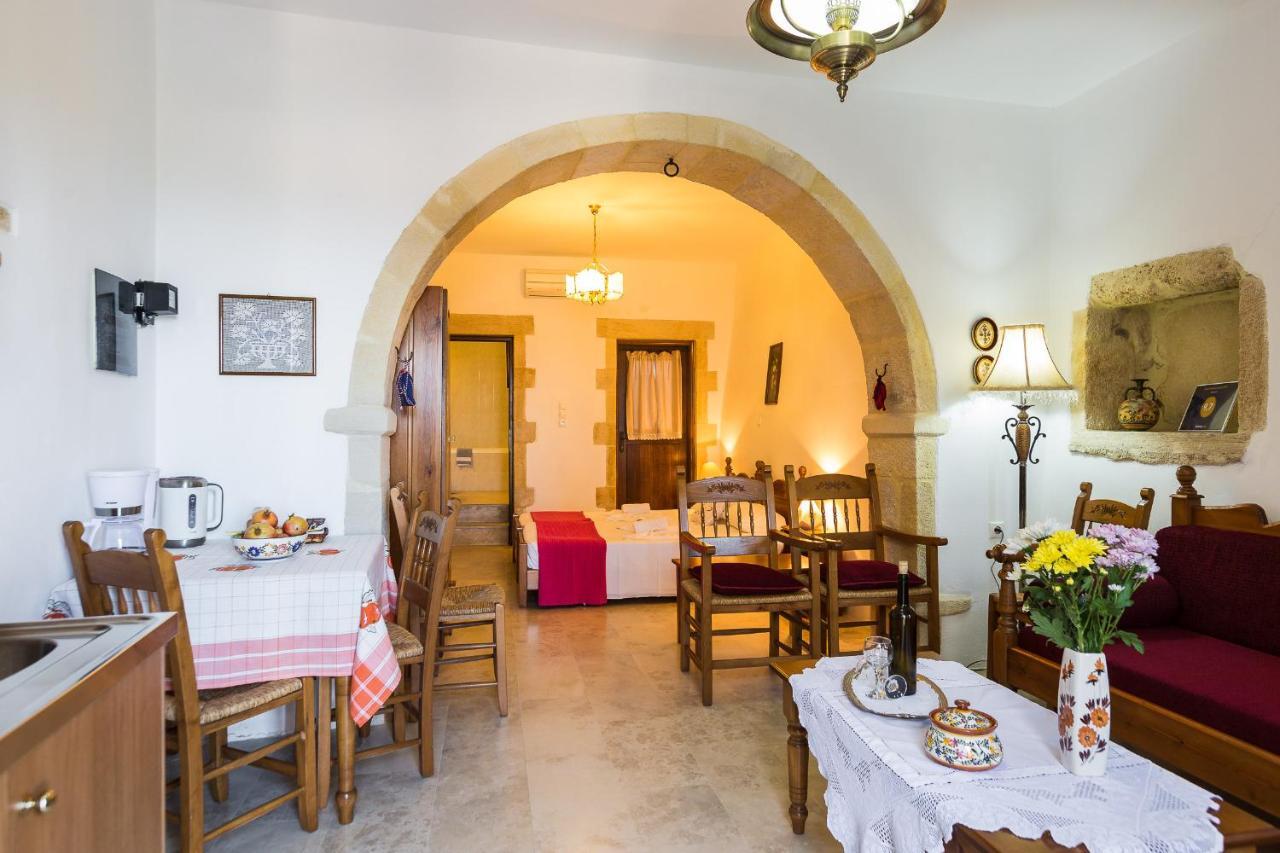 Enastron Guest House Rethymno  Bagian luar foto