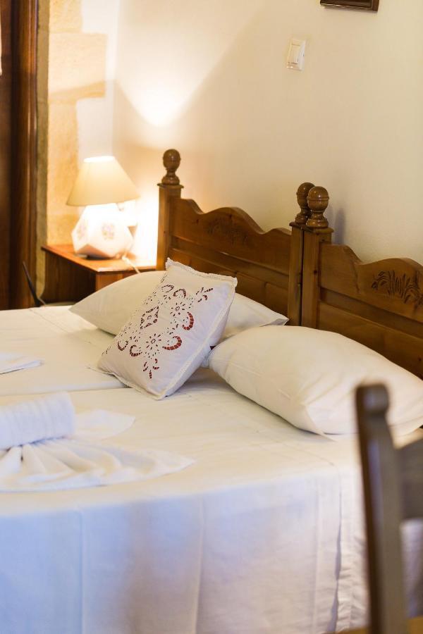 Enastron Guest House Rethymno  Bagian luar foto