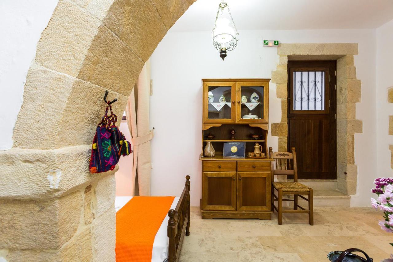 Enastron Guest House Rethymno  Bagian luar foto